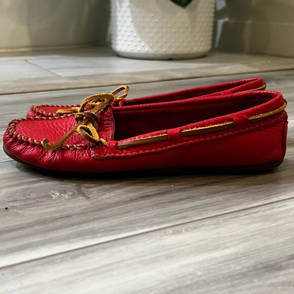 Minnetonka Moccasins - Picture 6 of 7